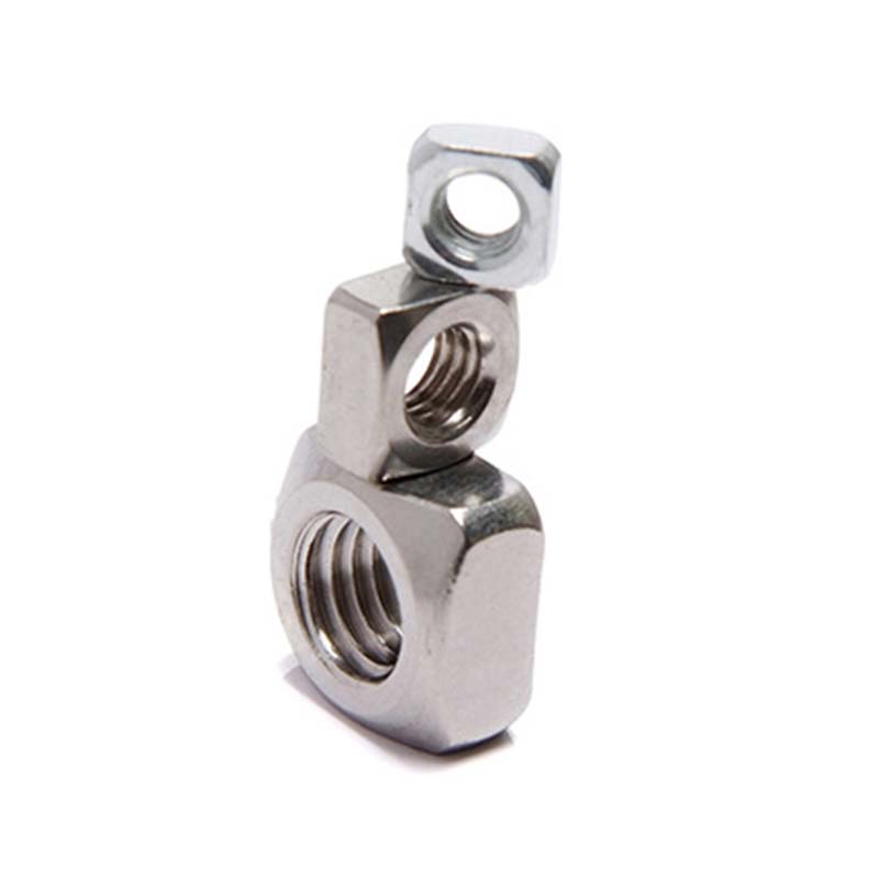 آجیل مربع در لبه